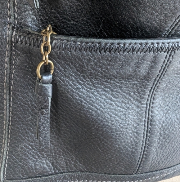 The Sak Black Pebbled Leather Shoulder Bag - Picture 7 of 11